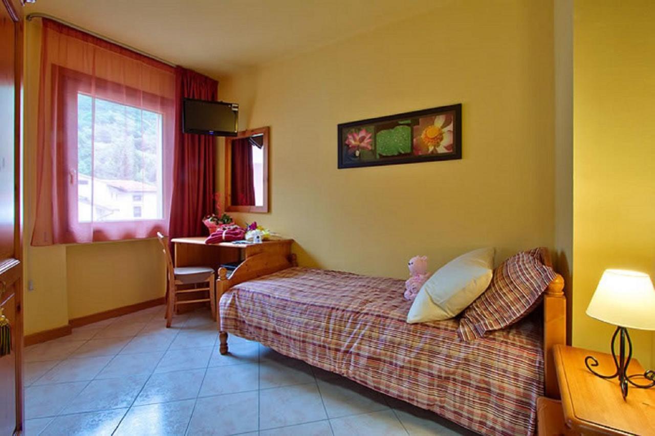Pergola Rooms Tolmezzo Exterior foto